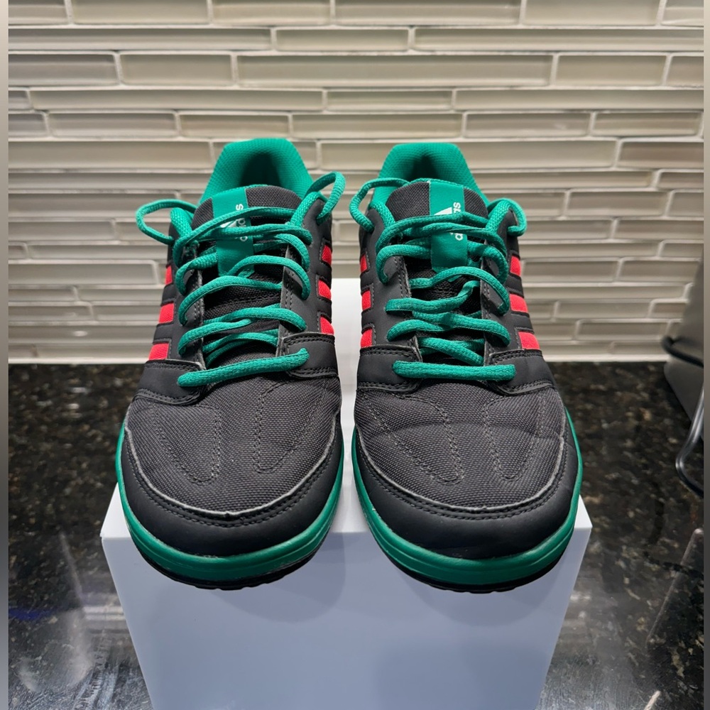 Adidas Janeirinha México Edition - Black, Green & Red.